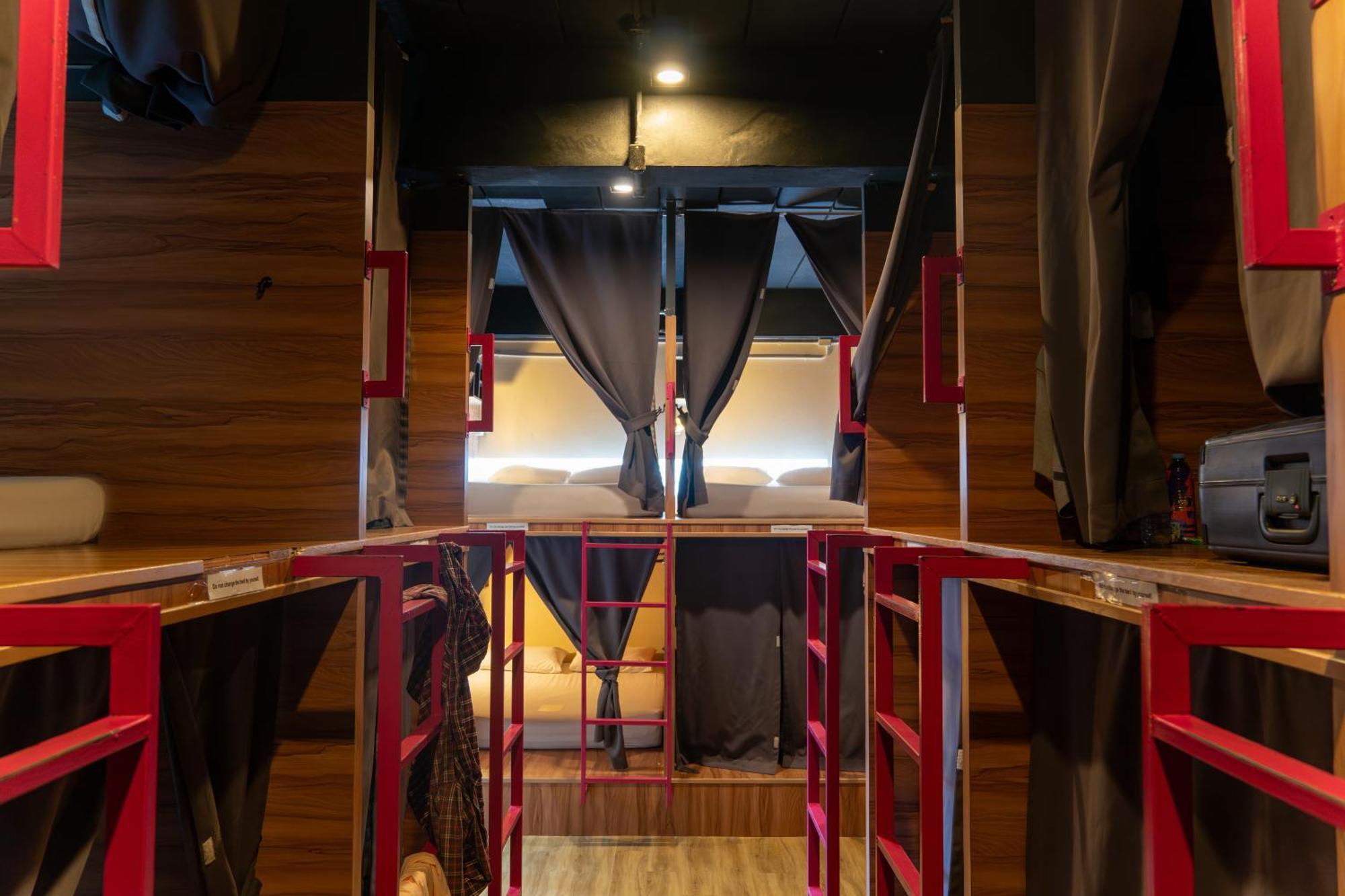 Slumber Surf Phuket Kata Hostel Εξωτερικό φωτογραφία