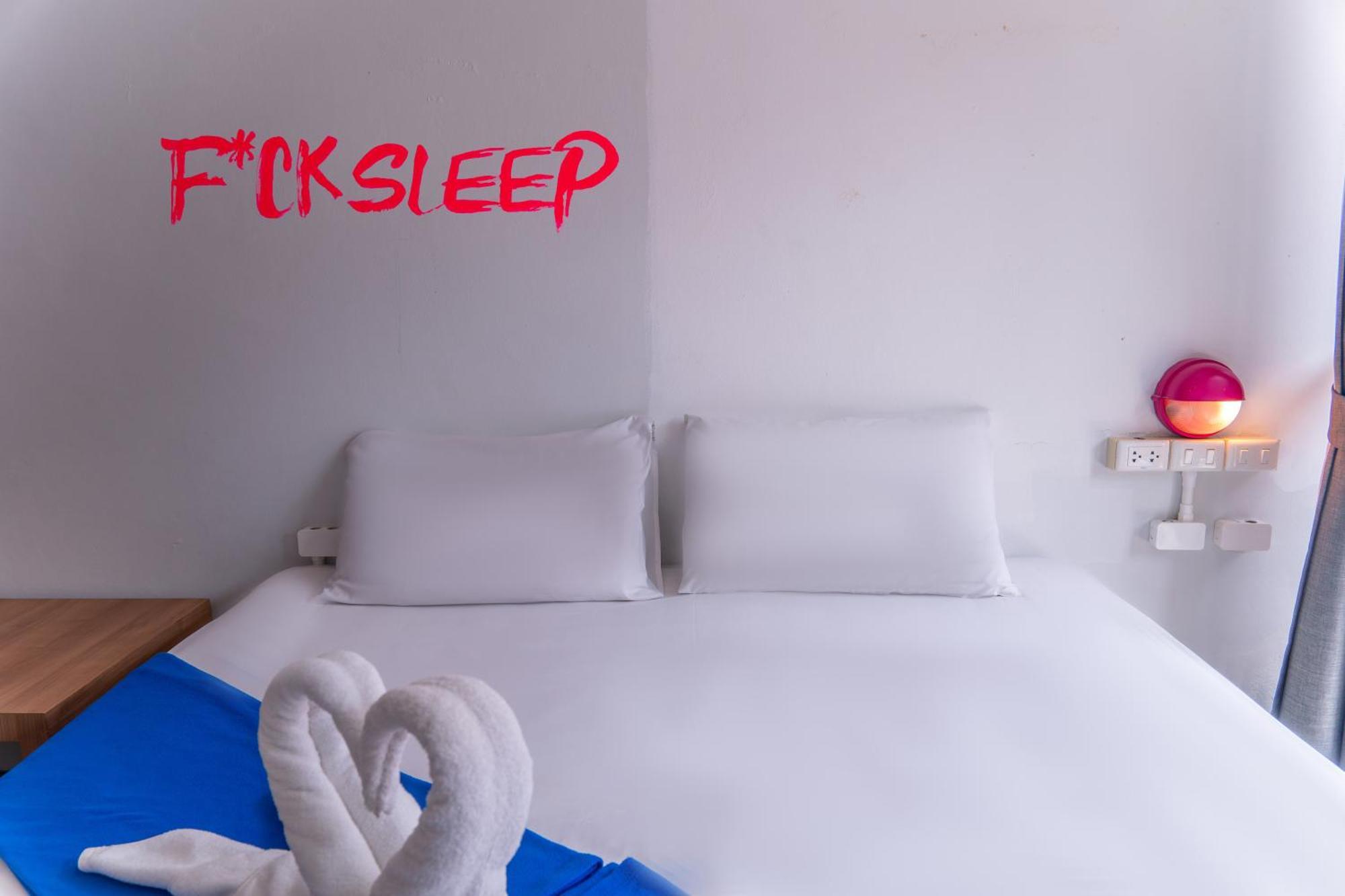 Slumber Surf Phuket Kata Hostel Εξωτερικό φωτογραφία