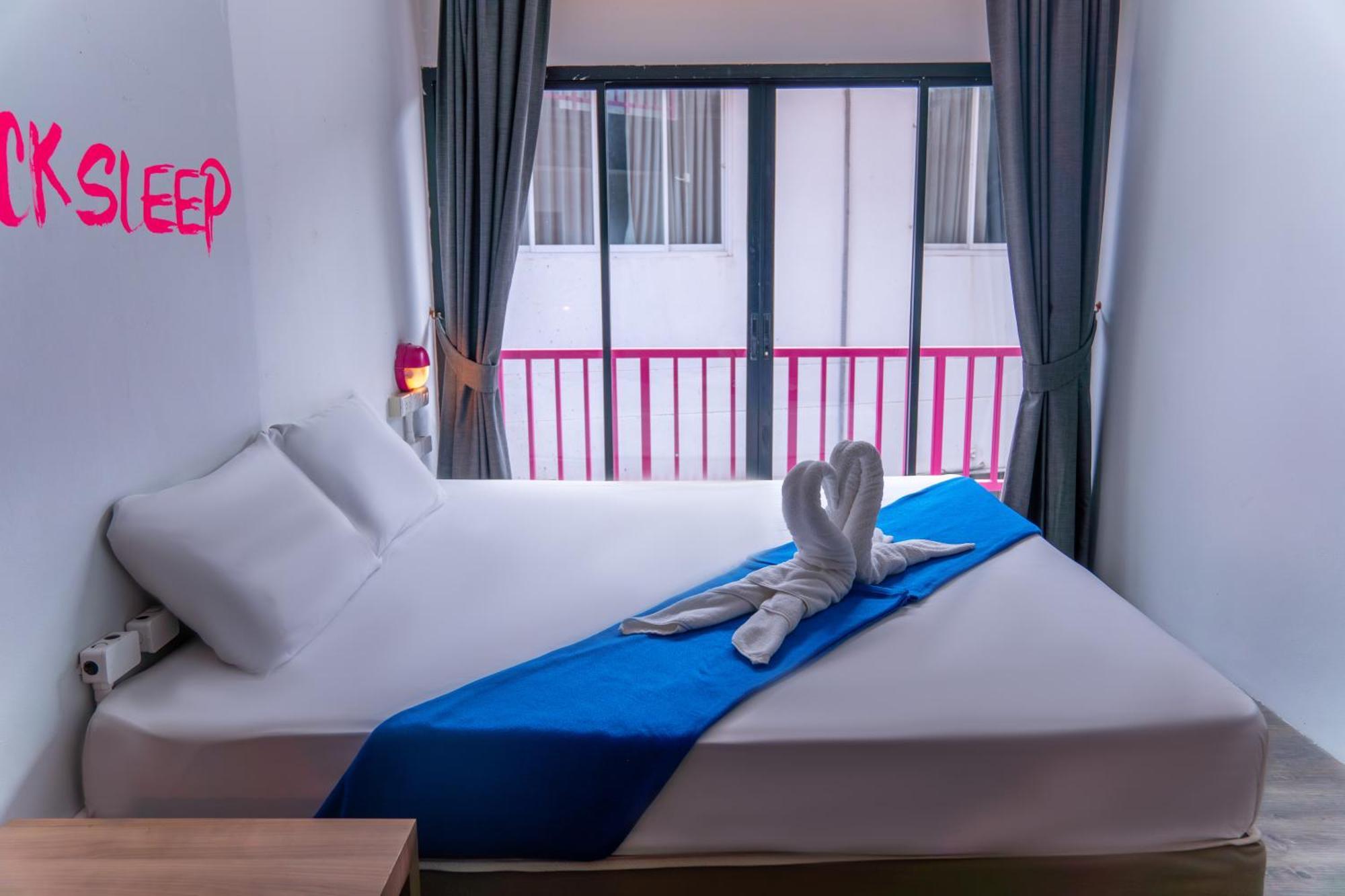 Slumber Surf Phuket Kata Hostel Εξωτερικό φωτογραφία